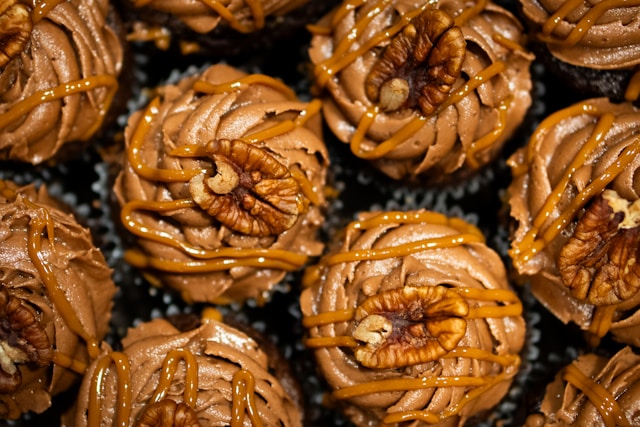 cupcakes with walnut